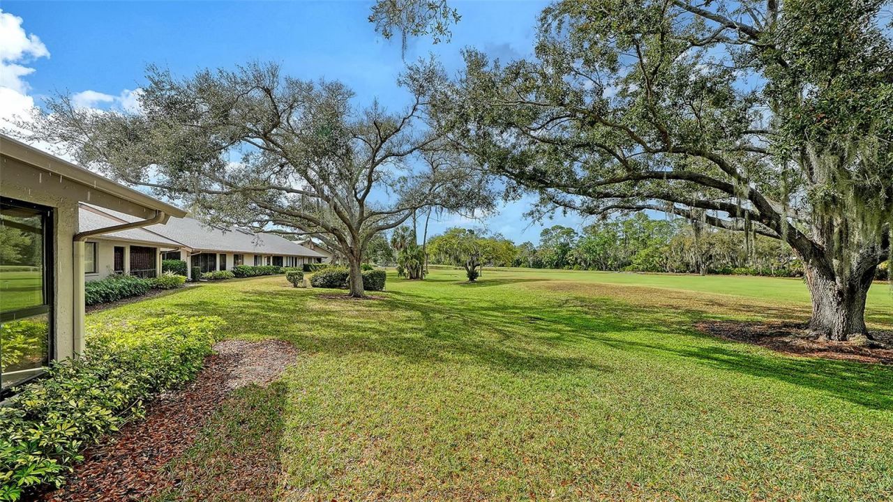 4557 Kingsmere, Unit 23, Sarasota, FL 34235 Photo