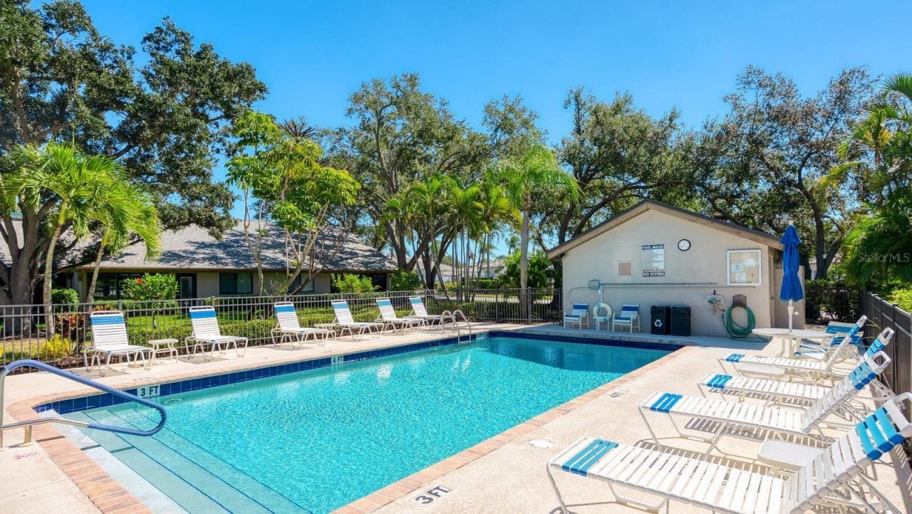 4557 Kingsmere , Unit 23, Sarasota, FL 34235 Photo