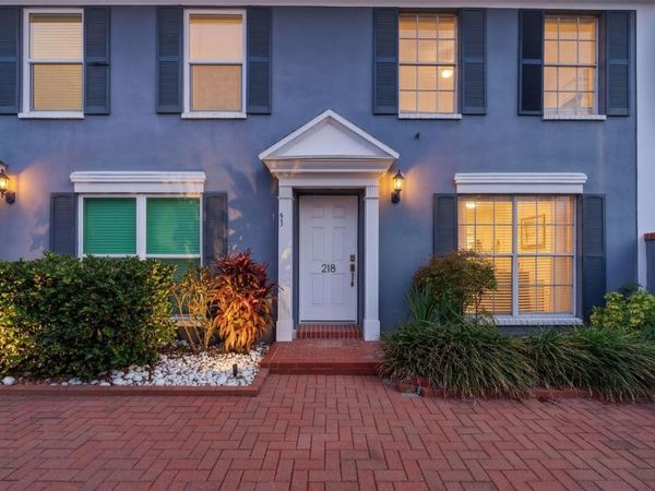 218 S TAMPANIA AVENUE, TAMPA, FL 33609