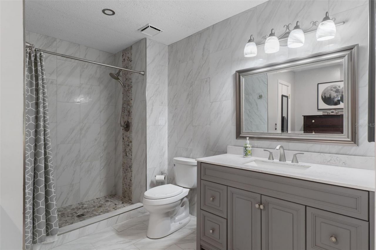 35120 Whispering Oaks Boulevard , Dade City, FL 33523 Photo