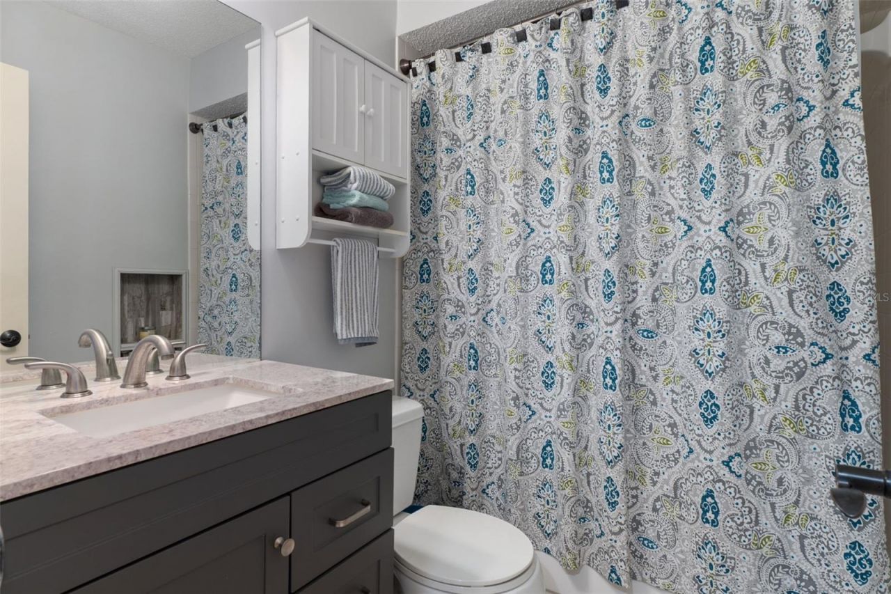 35120 Whispering Oaks Boulevard , Dade City, FL 33523 Photo