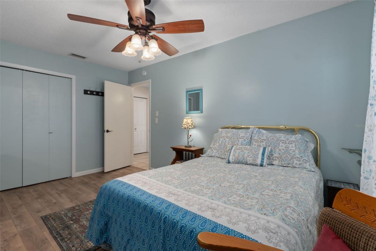 35120 Whispering Oaks Boulevard , Dade City, FL 33523 Photo