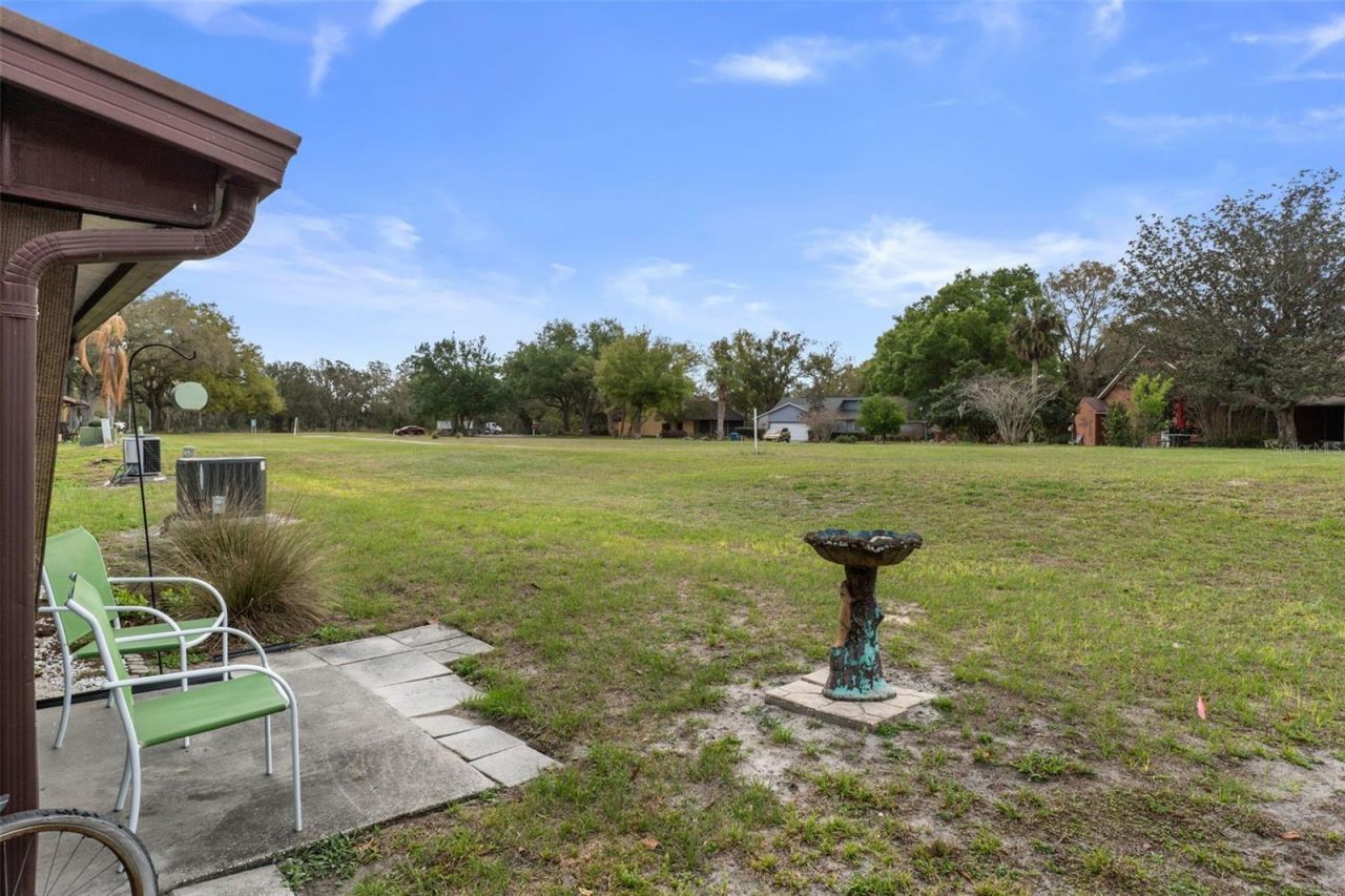 35120 Whispering Oaks Boulevard , Dade City, FL 33523 Photo