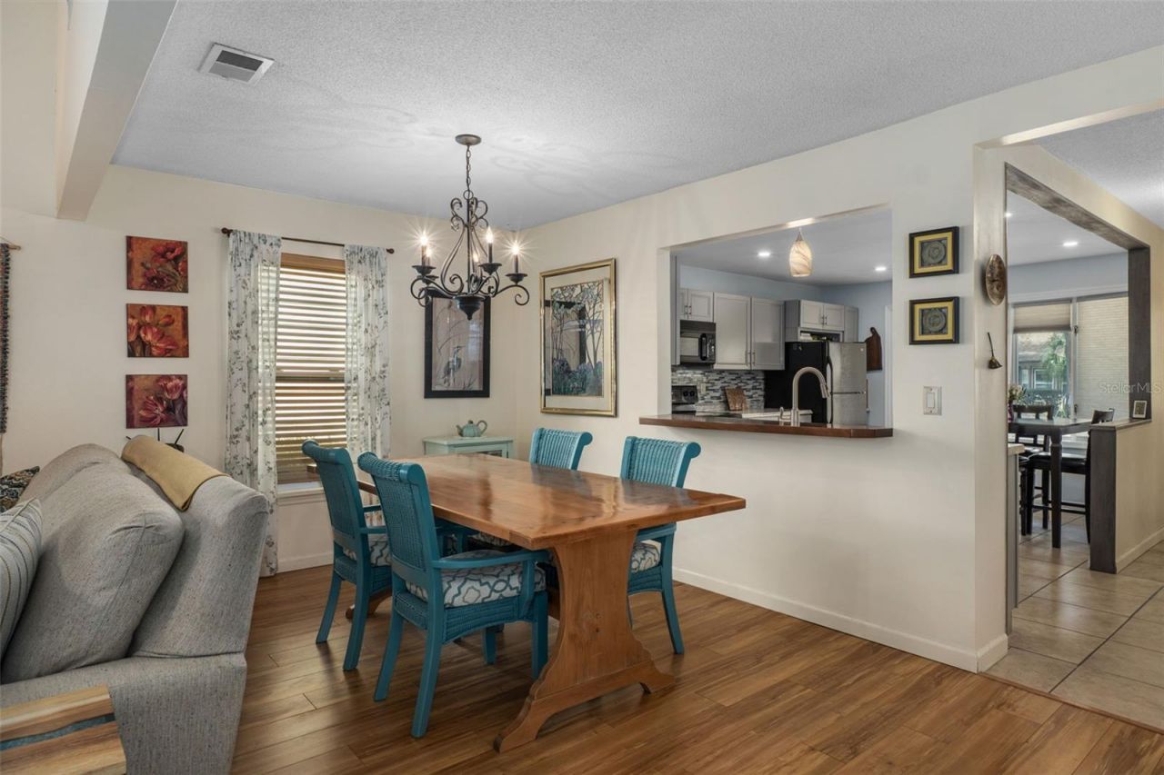 35120 Whispering Oaks Boulevard , Dade City, FL 33523 Photo