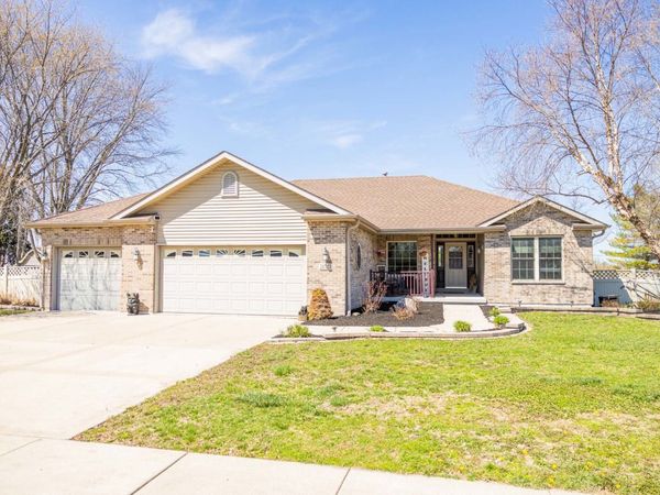 26708 W Megan Drive, Channahon, IL 60410