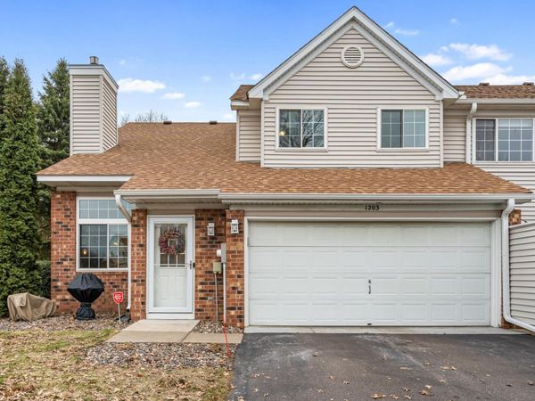 1203 Bay Cove, Unit 52, White Bear Lake, MN 55110