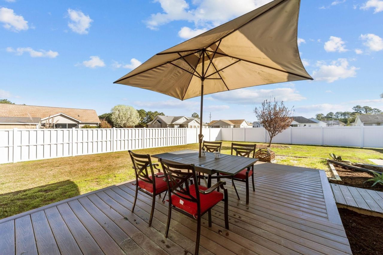 1508 Odiham Pl. Photo 26