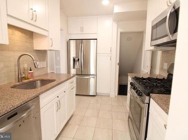 303 COMMONWEALTH AVENUE, ALEXANDRIA, VA 22301