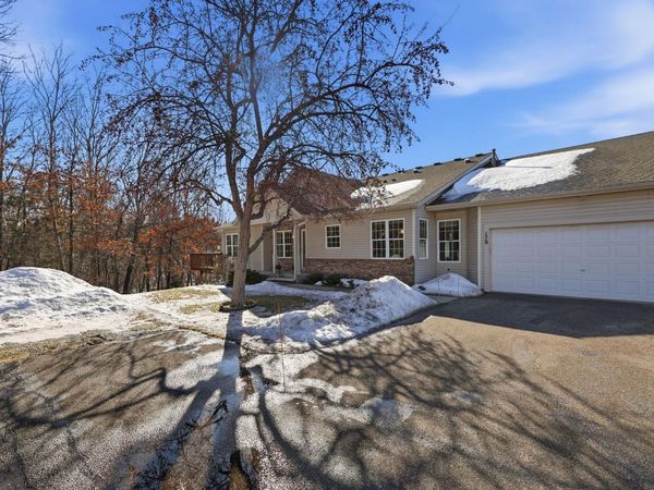 178 Wedgewood Drive, Mahtomedi, MN 55115