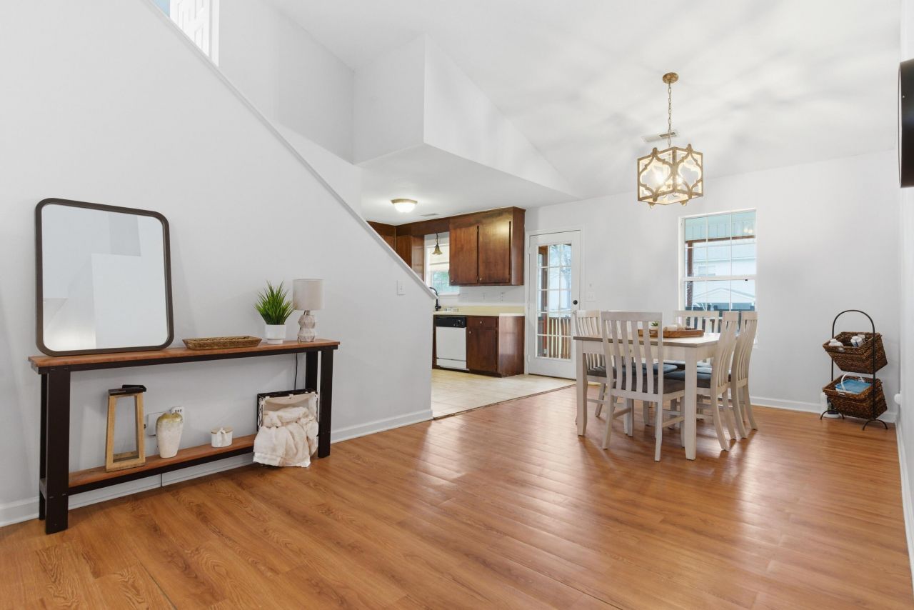 121 Apache Drive Photo 8