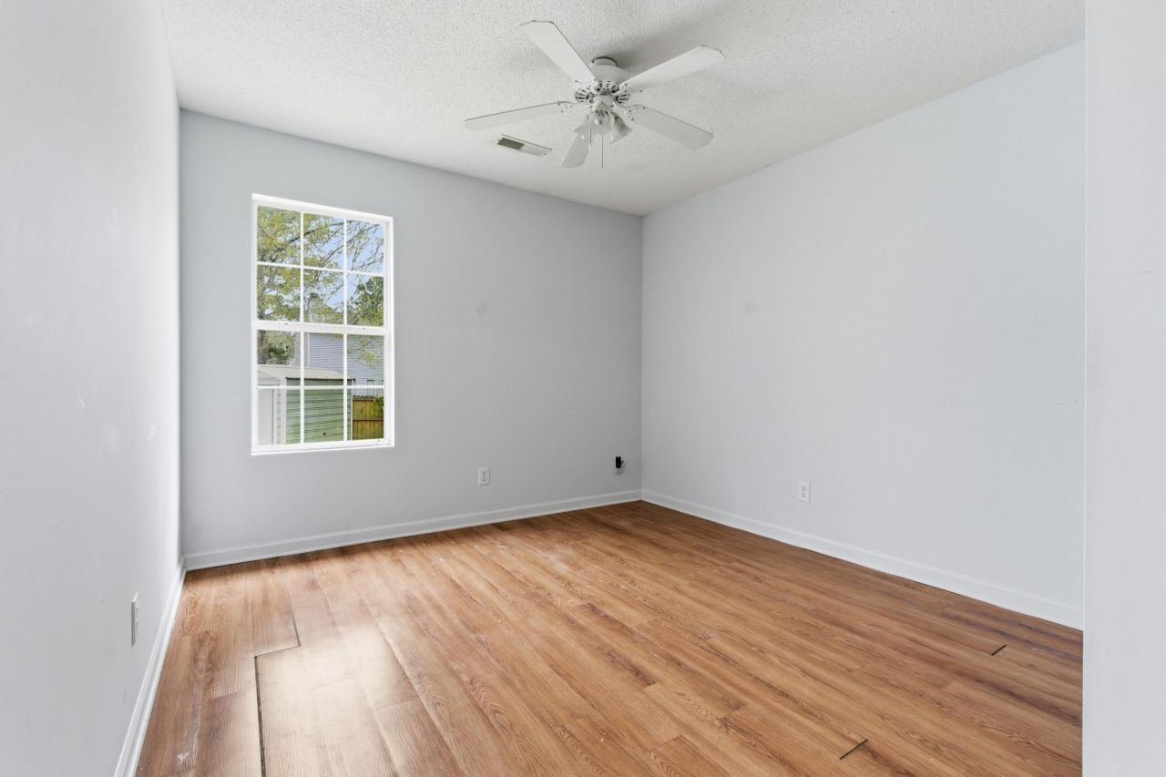 121 Apache Drive Photo 9