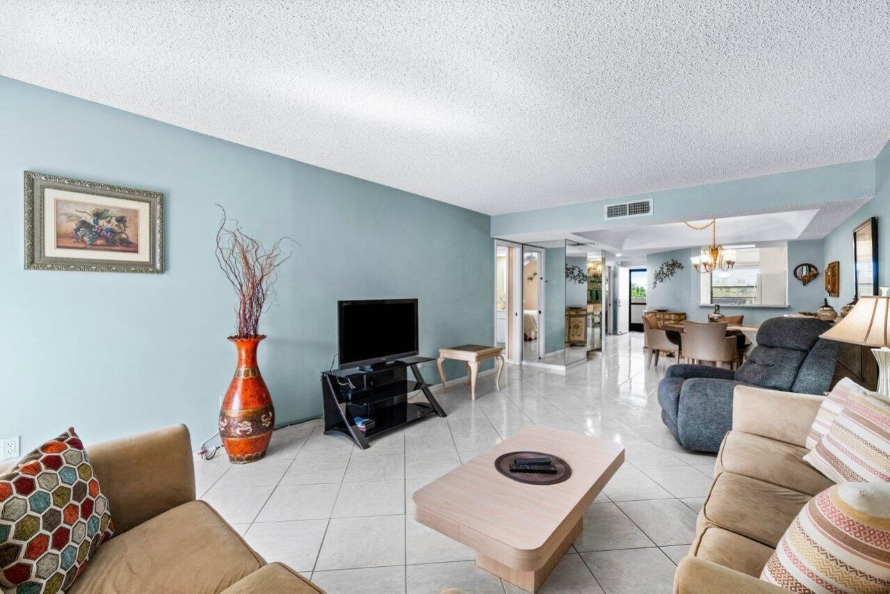 23345 Carolwood Lane, Boca Raton, FL 33428 Photo