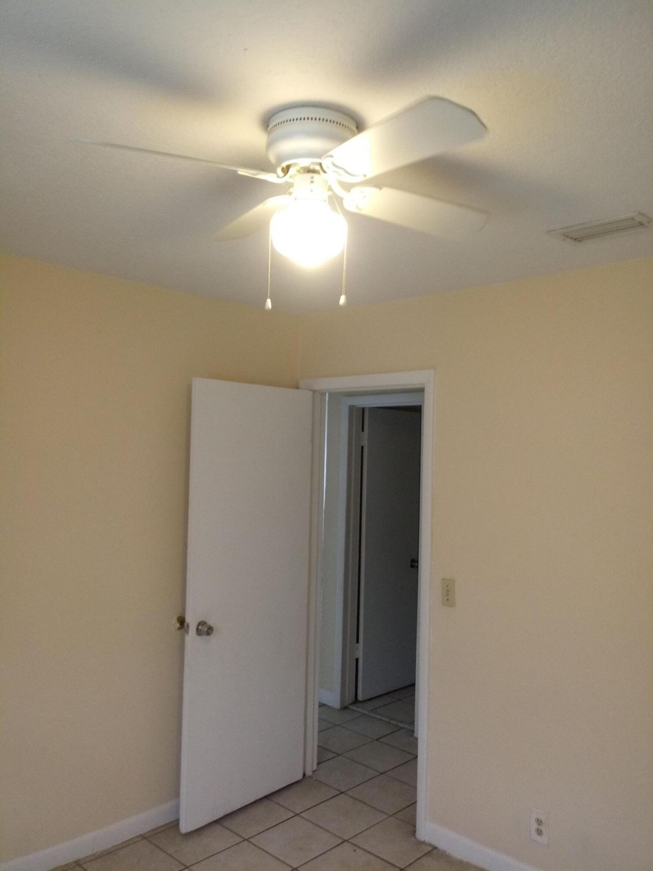 1011 NW 8th Street, Unit 3, Hallandale Beach, FL 33009 Photo