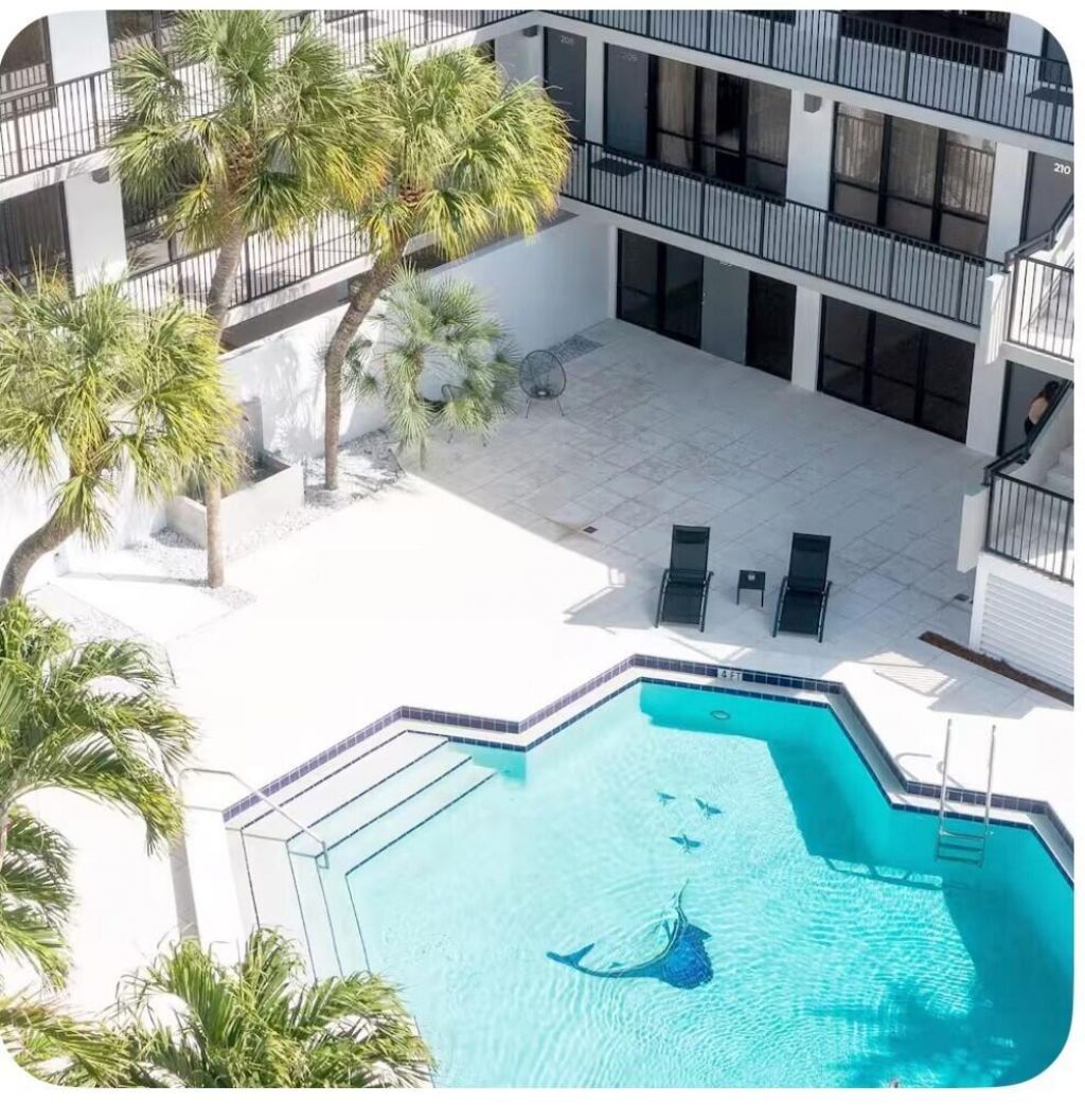 2100 NE 33rd Avenue, Unit 202, Fort Lauderdale, FL 33305 Photo