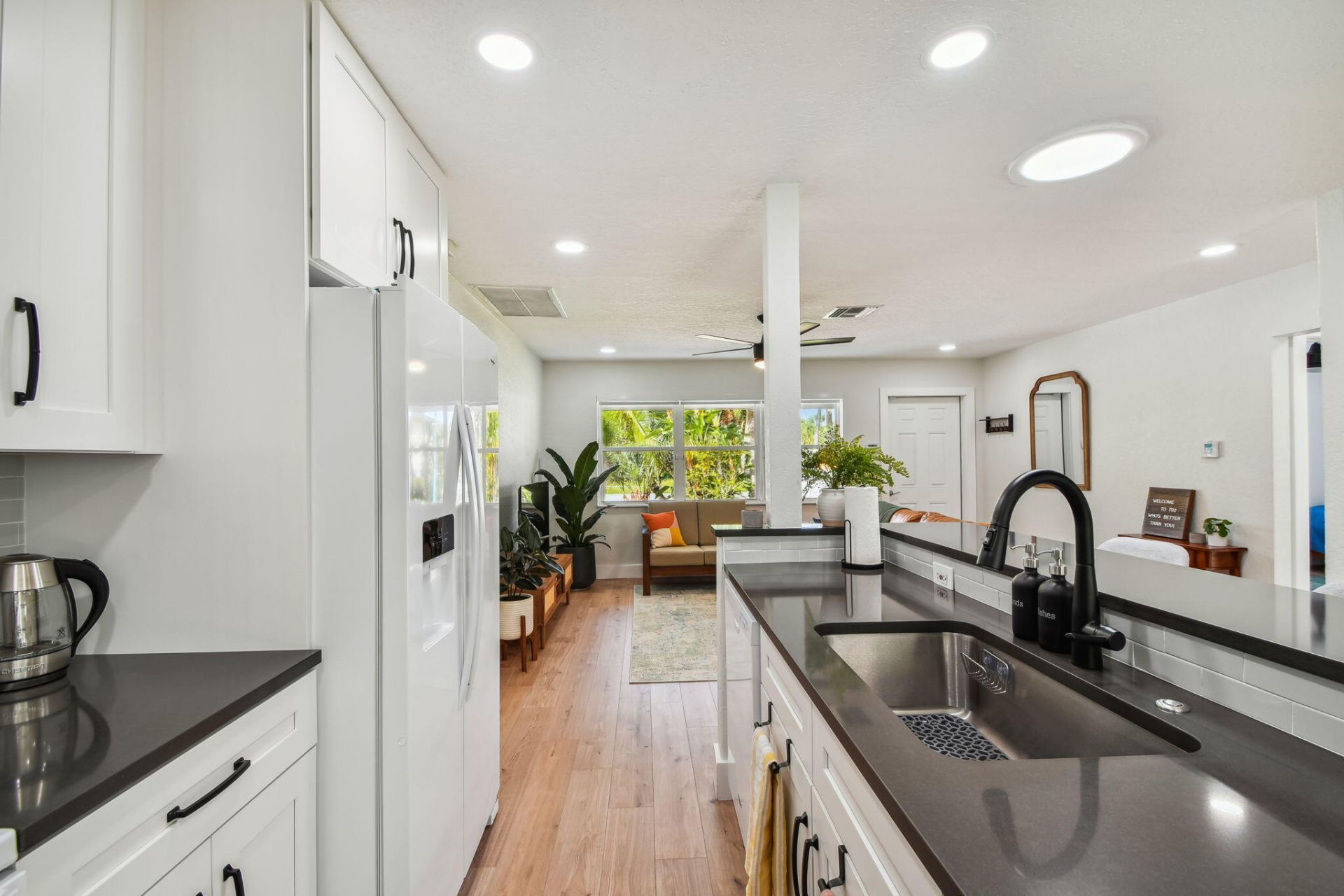 702 NE 10th Avenue, Boynton Beach, FL 33435 Photo