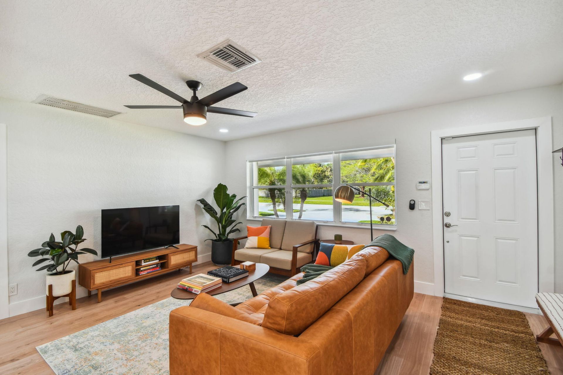 702 NE 10th Avenue, Boynton Beach, FL 33435 Photo