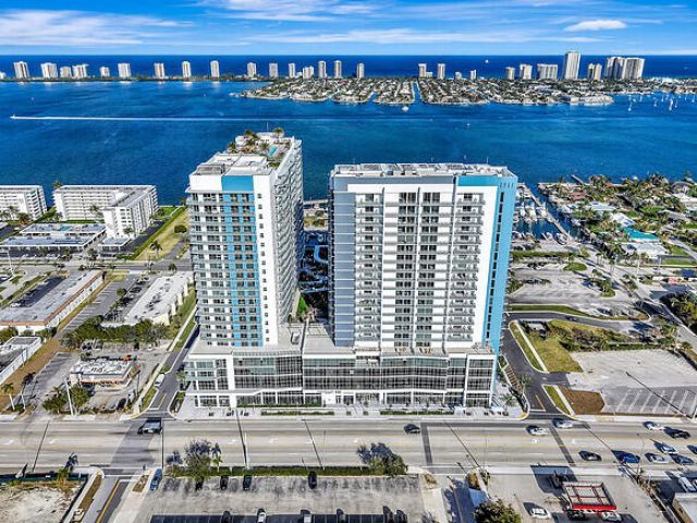 220 Lake Shore Drive, Unit 2105, Lake Park, FL 33403 Photo