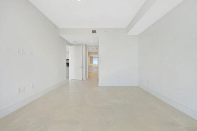 220 Lake Shore Drive, Unit 2105, Lake Park, FL 33403 Photo