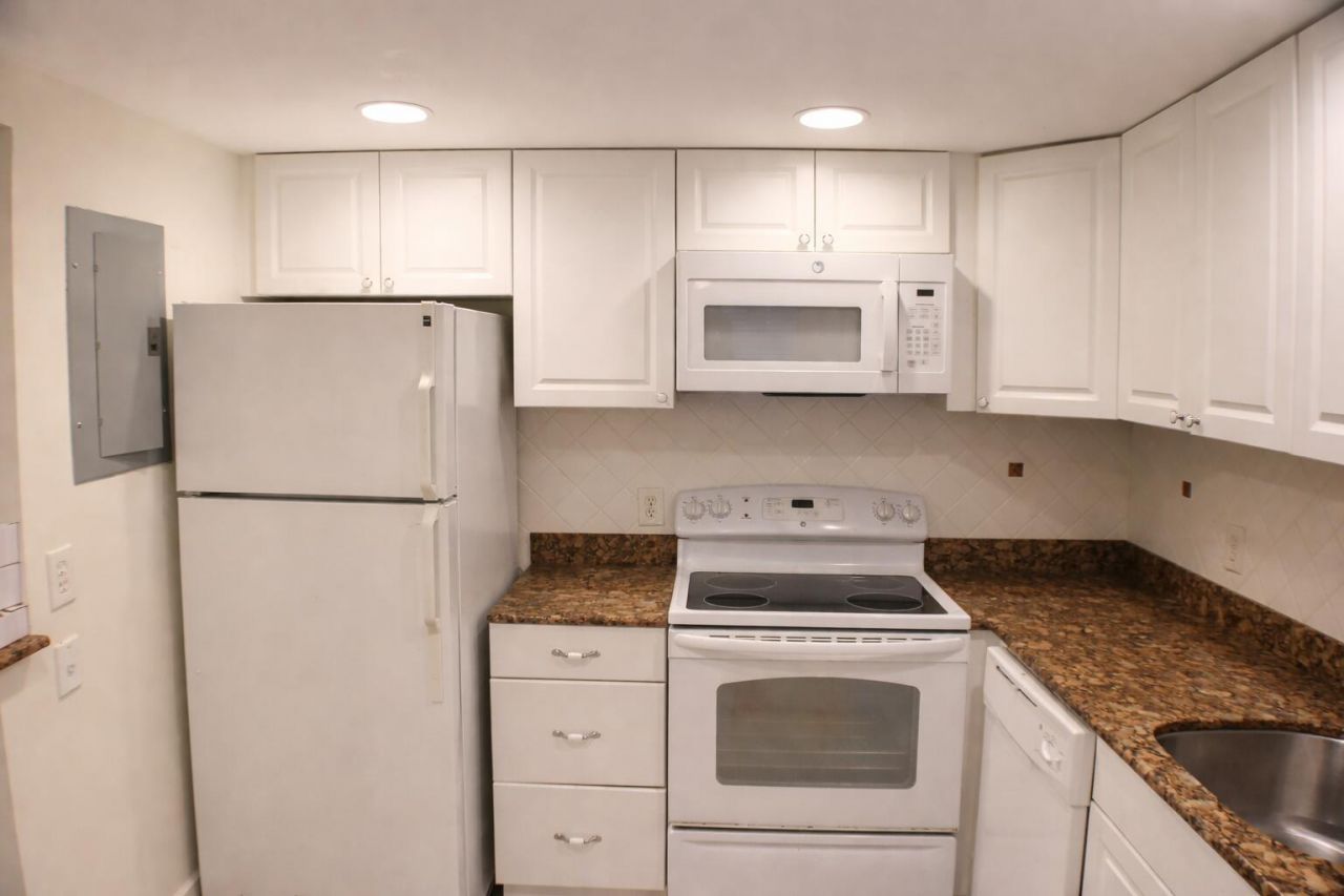 638 Saxony N, Delray Beach, FL 33446 Photo