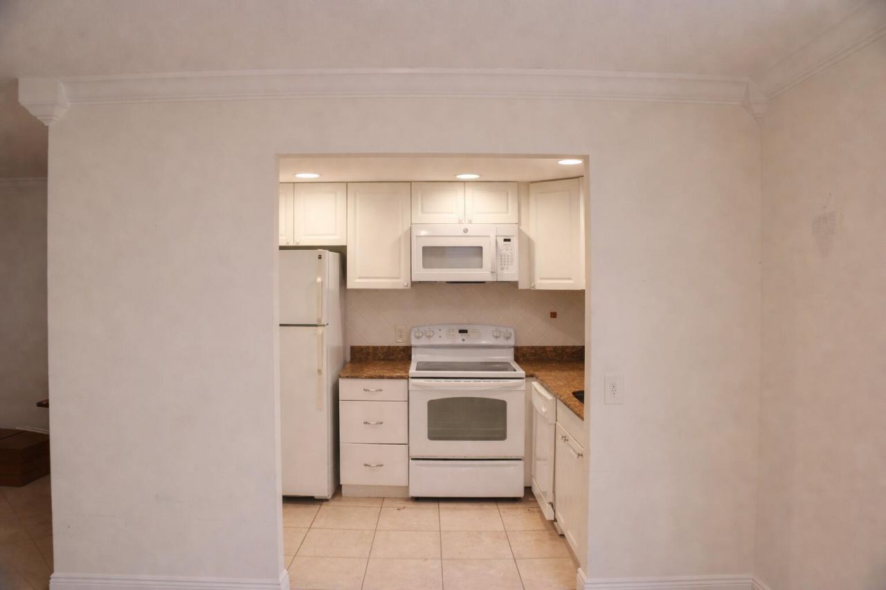 638 Saxony N, Delray Beach, FL 33446 Photo