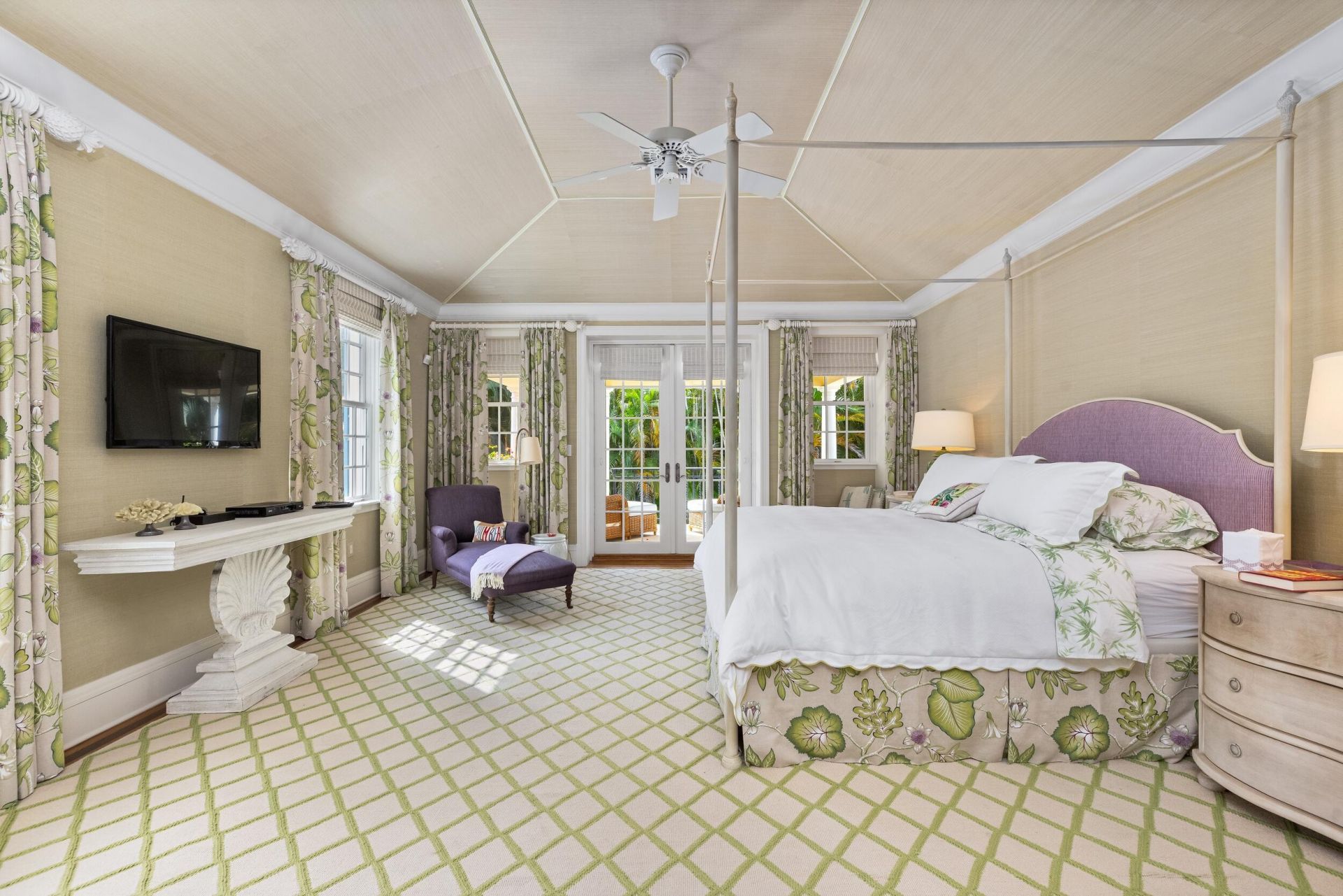 246 Emerald Lane, Palm Beach, FL 33480 Photo