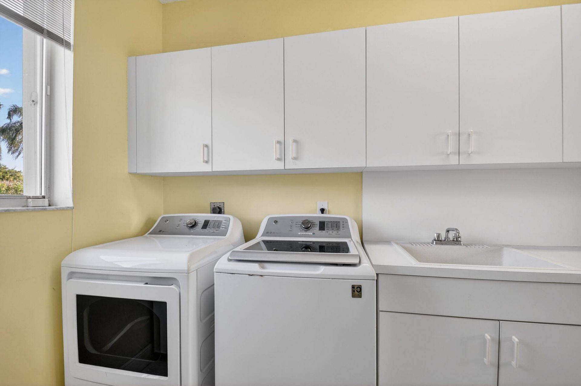 1711 Breakers West Boulevard, West Palm Beach, FL 33411 Photo