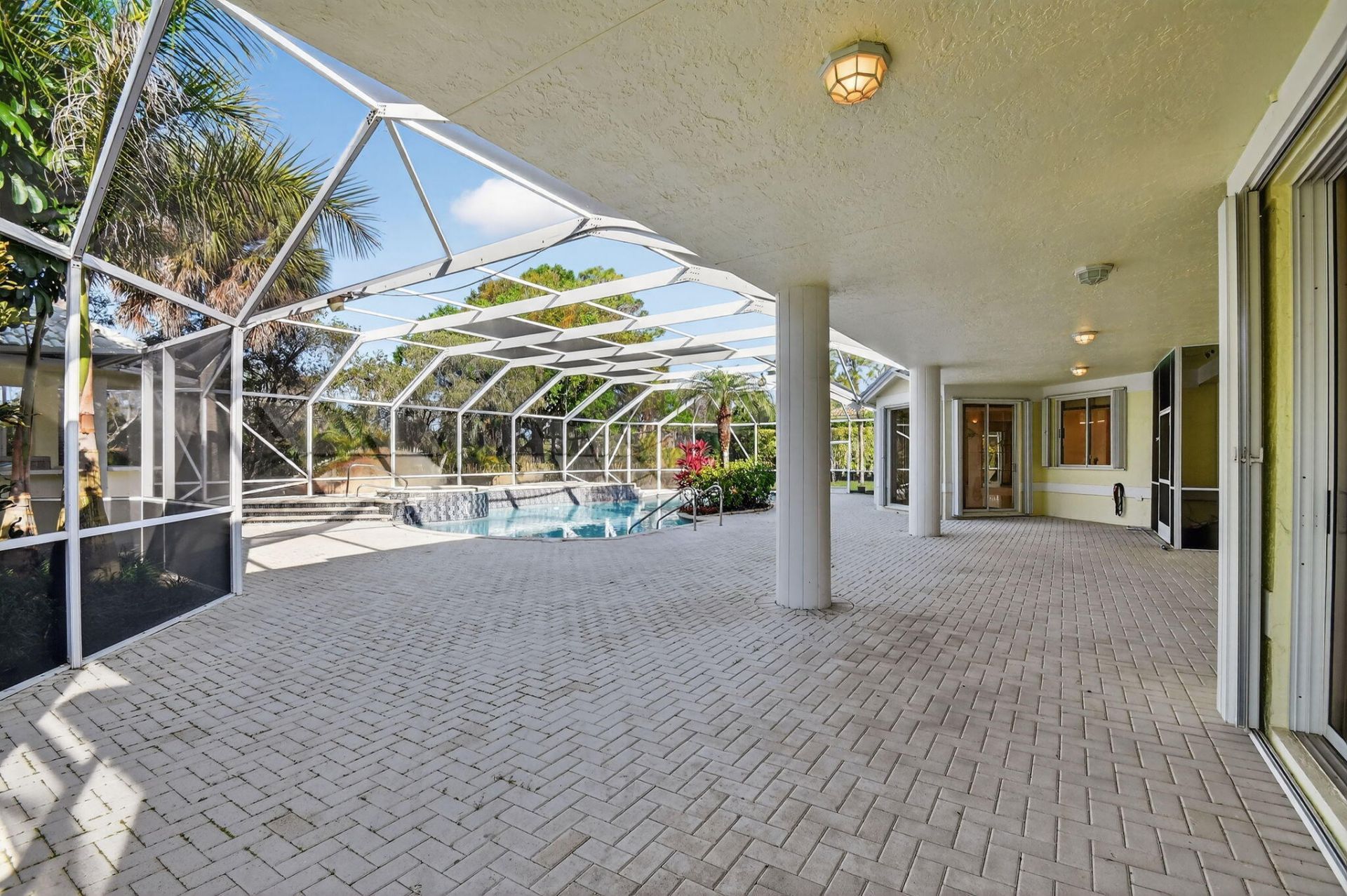 1711 Breakers West Boulevard, West Palm Beach, FL 33411 Photo