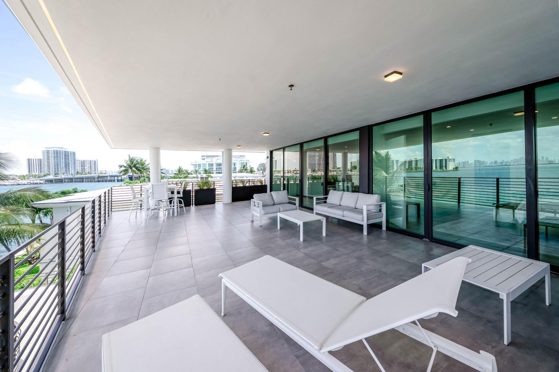 1930 Bay Drive, Miami Beach, FL 33141 Photo