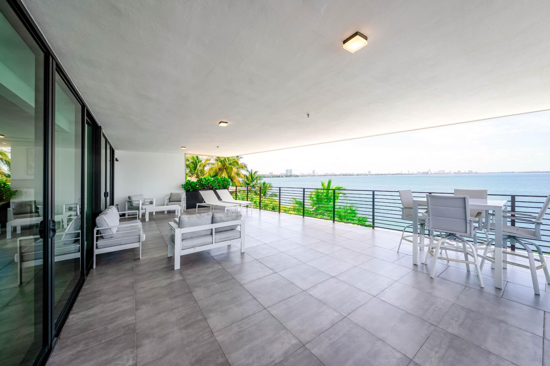 1930 Bay Drive, Miami Beach, FL 33141 Photo