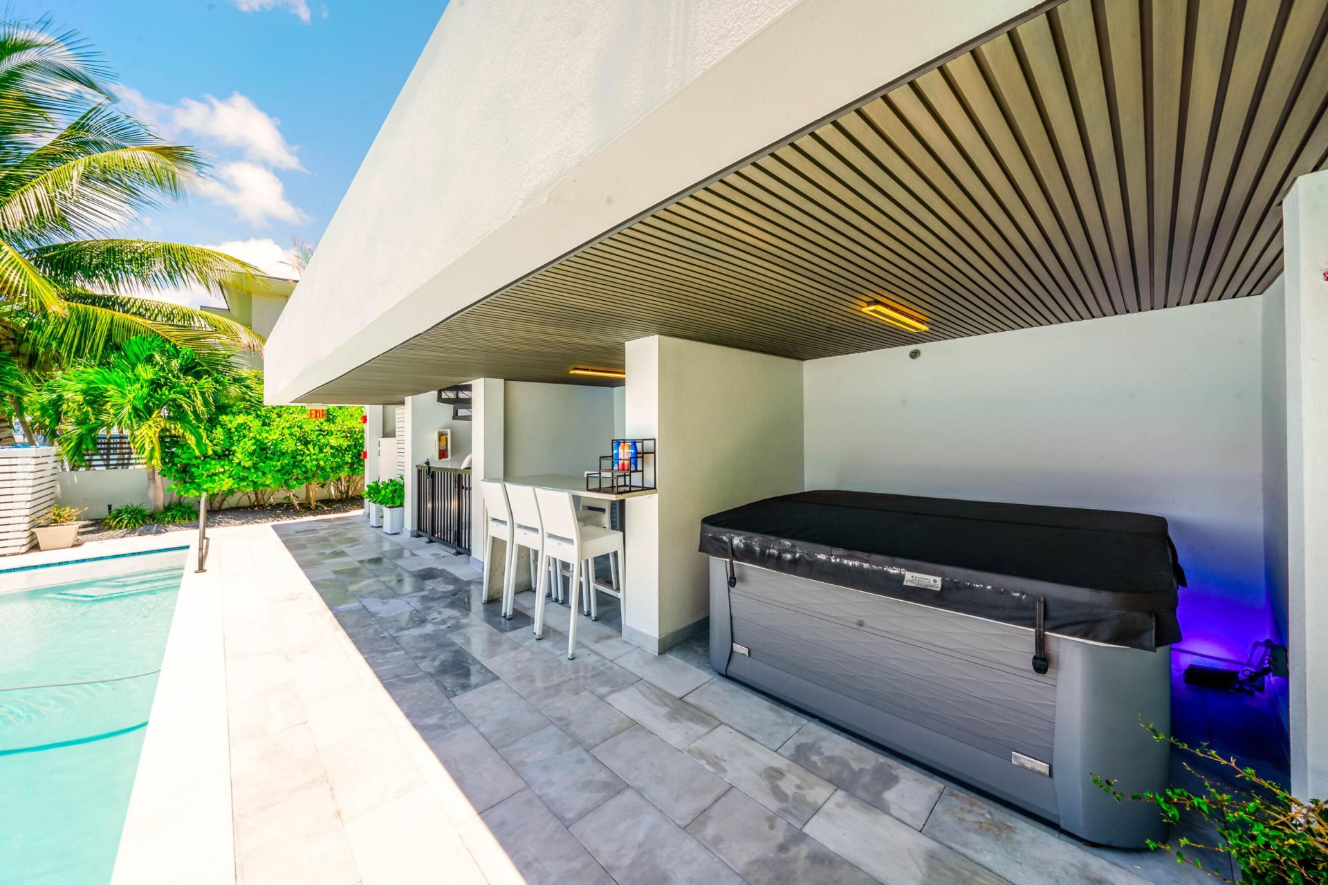 1930 Bay Drive, Miami Beach, FL 33141 Photo