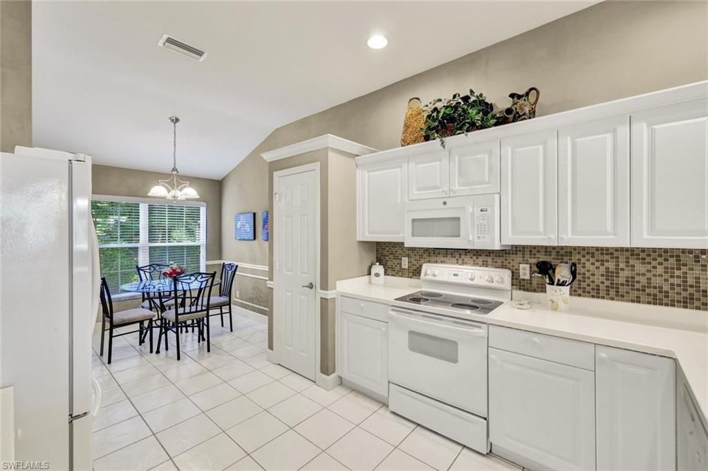 5943 Northridge Dr, Unit A34, Naples, FL 34110 Photo