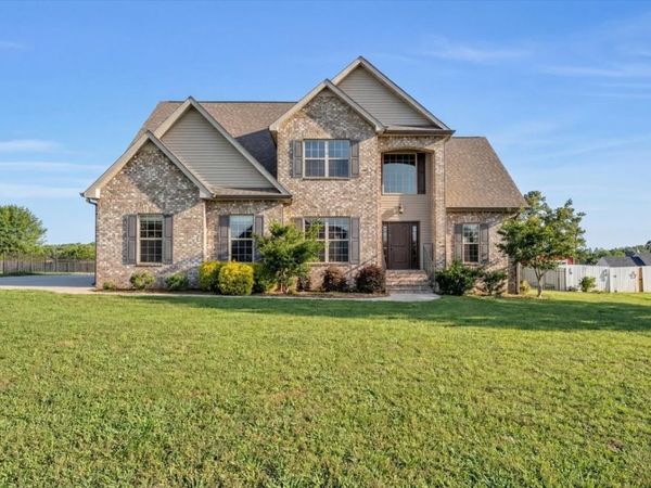 71 Lancaster St , Hillsboro, TN 37342