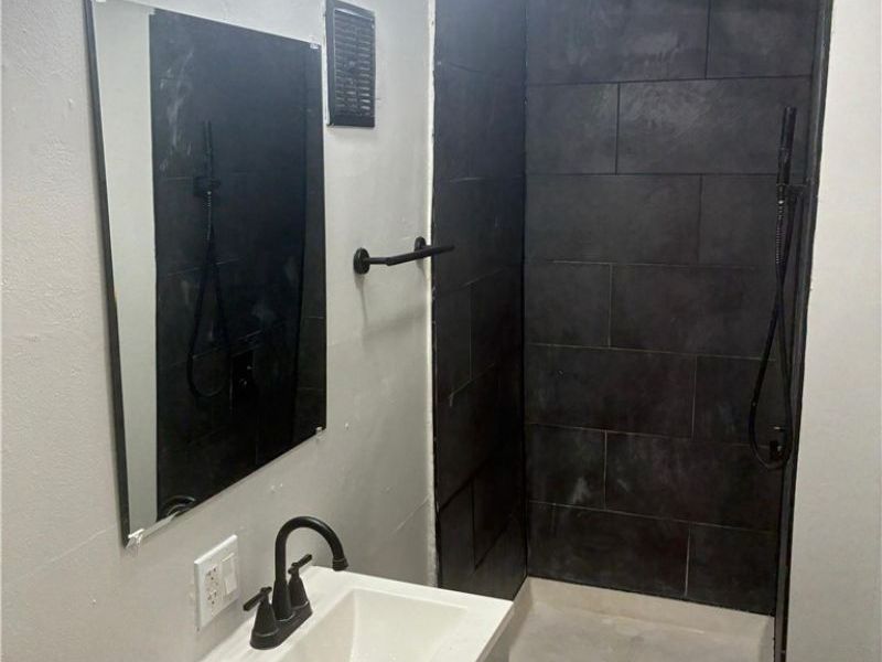 4106 Lee Road, Cleveland, OH 44128 Photo 12