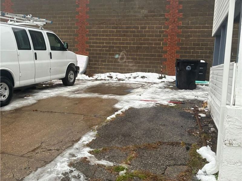 4106 Lee Road, Cleveland, OH 44128 Photo 4