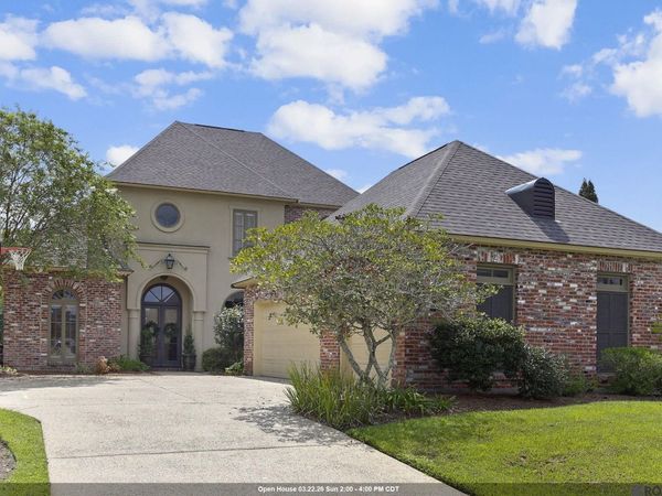 18556 Fairway Oaks Ct, Baton Rouge, LA 70809