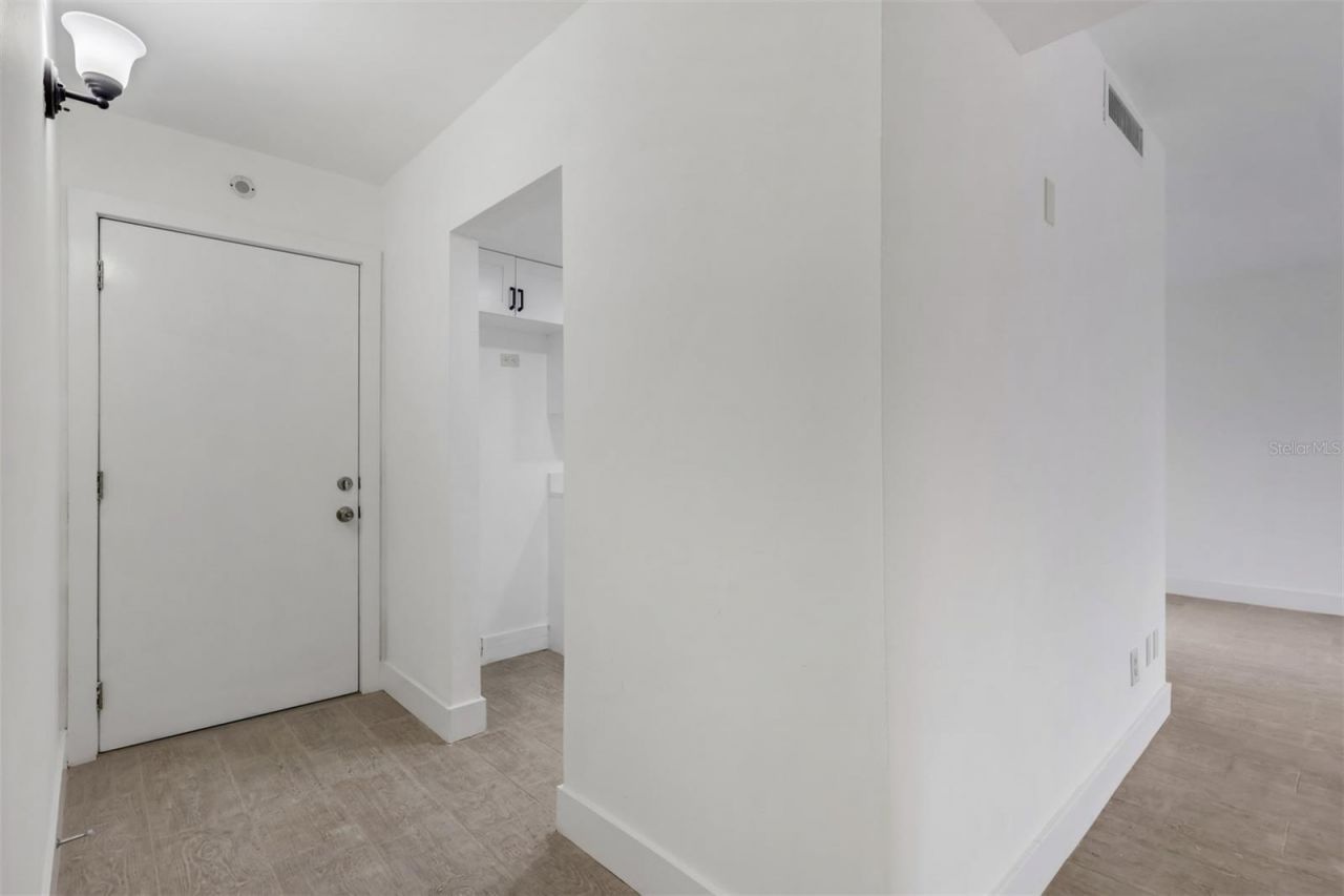 2366 E Mall Drive, Unit 101, Fort Myers, FL 33901 Photo