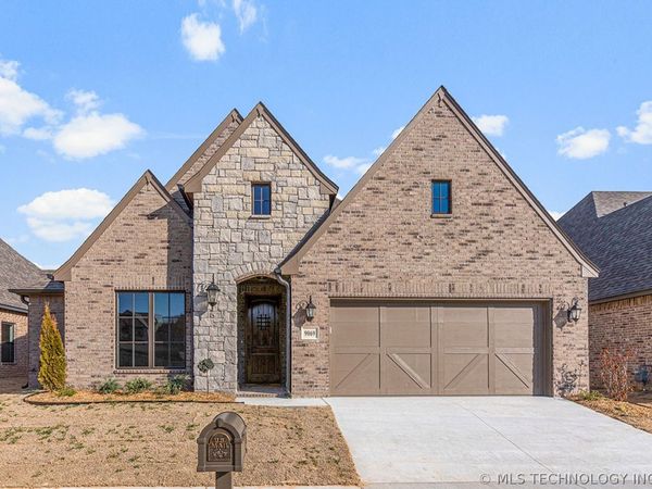 9069 E 62nd Court S, Tulsa, OK 74133