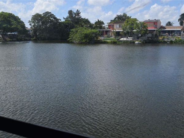 1335 W 68th St , Unit 106, Hialeah, FL 33014