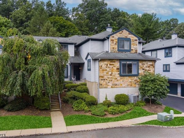 70 Overlook Dr, Independence, NJ 07840