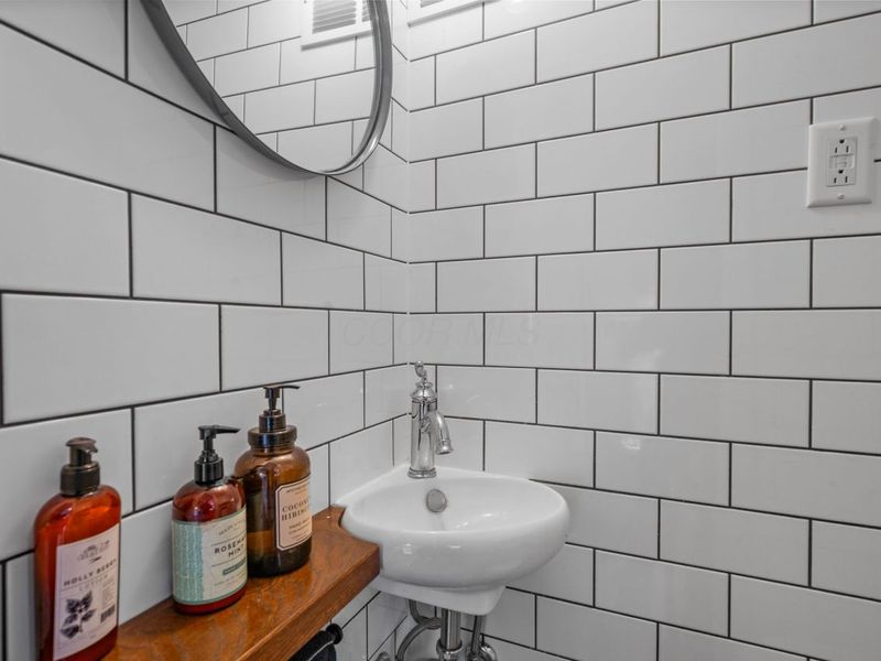 661 S Cassingham Road, Columbus, OH 43209 Photo 26