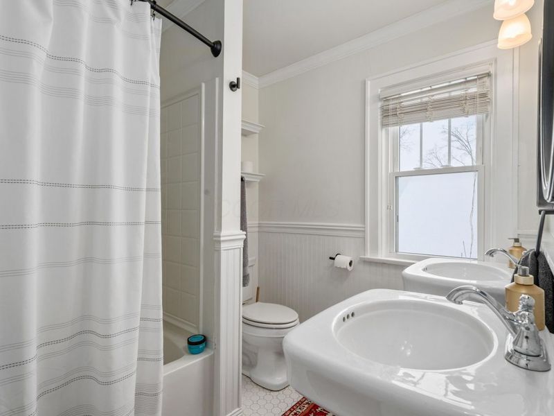 661 S Cassingham Road, Columbus, OH 43209 Photo 37