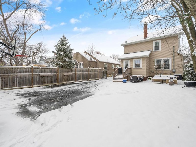 661 S Cassingham Road, Columbus, OH 43209 Photo 52