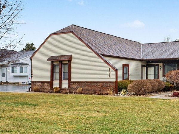 1111 Sunview Drive, St. Johns, MI 48879