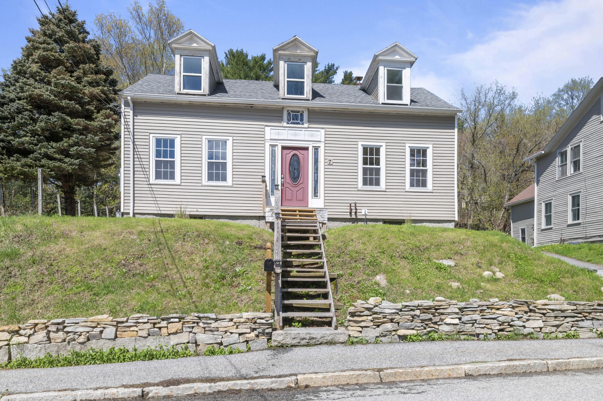 7 Spring Street, Hallowell, ME 04347 Main Photo