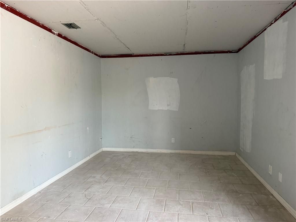 5481 Burnham Ct , North Fort Myers, FL 33903 Photo