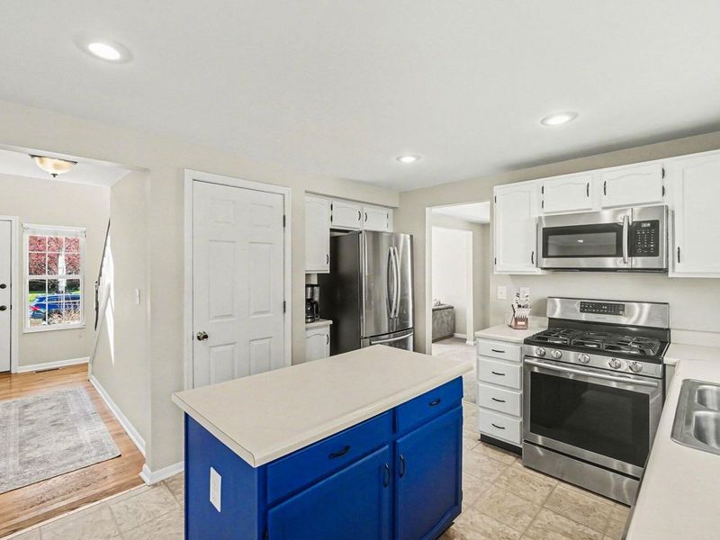 8430 Woodcreek Drive, Florence, KY 41042 Photo 11