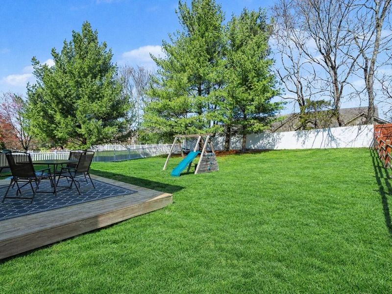 8430 Woodcreek Drive, Florence, KY 41042 Photo 2