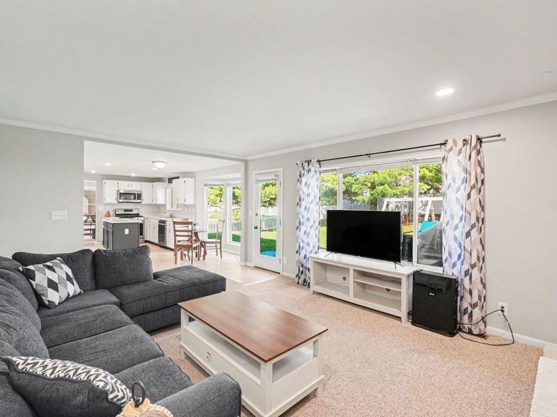 8430 Woodcreek Drive, Florence, KY 41042 Photo 5