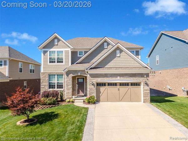 28085 Hummingdale Circle, Novi, MI 48377