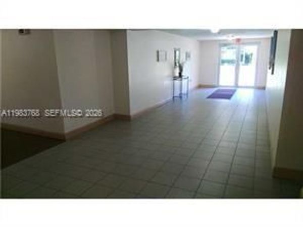 9320 Fontainebleau Blvd, Unit 109, Miami, FL 33172